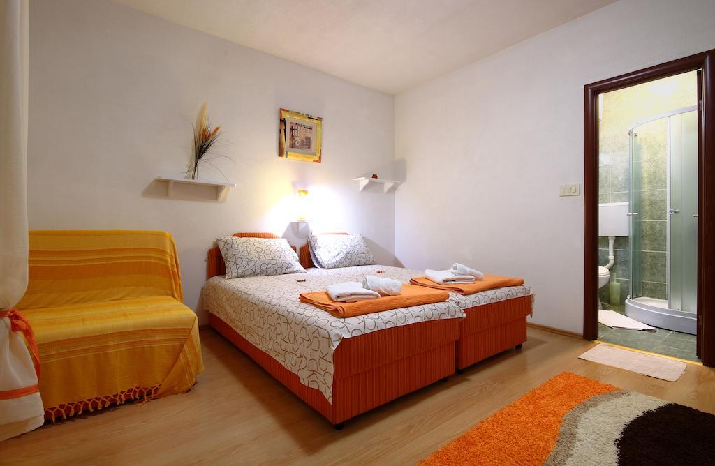 Guesthouse Bmb Bagaric Budva Bilik gambar