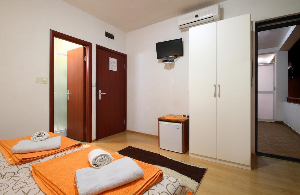Guesthouse Bmb Bagaric Budva Bilik gambar