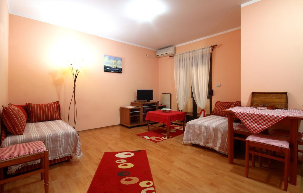 Guesthouse Bmb Bagaric Budva Bilik gambar